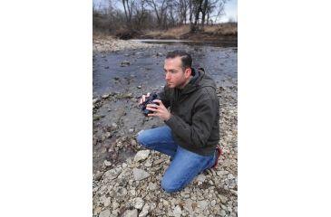 Image of DEMO, Bushnell H2O 10x42mm Roof Prism Binoculars, Clam Pack, 150142C