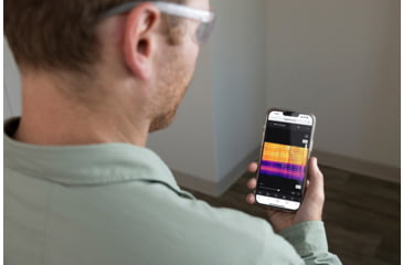 Image of FLIR Systems E8 Pro Infrared Camera with Ignite Cloud, 320x240 pixels, Black, 13303-0302