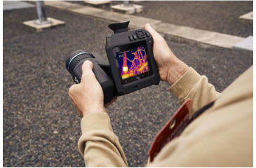 Image of FLIR Systems T865 Thermal Imaging Camera w/ Thermal Studio Pro, 89206-0201