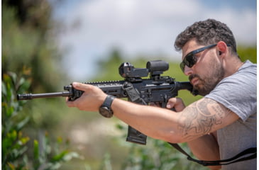 Image of Meprolight M22 Reflex Red Dot Sight, Triangle and MMX3 3x18mm Micro Magnifier, 56225090