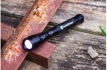 Image of Smith &amp; Wesson Powertech Galaxy 6 Flashlight, Black body, 3 White LED, 3 Red LED 110242