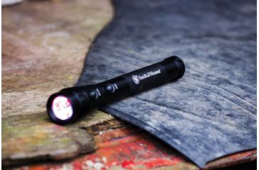 Image of Smith &amp; Wesson Powertech Galaxy 6 Flashlight, Black body, 3 White LED, 3 Red LED 110242