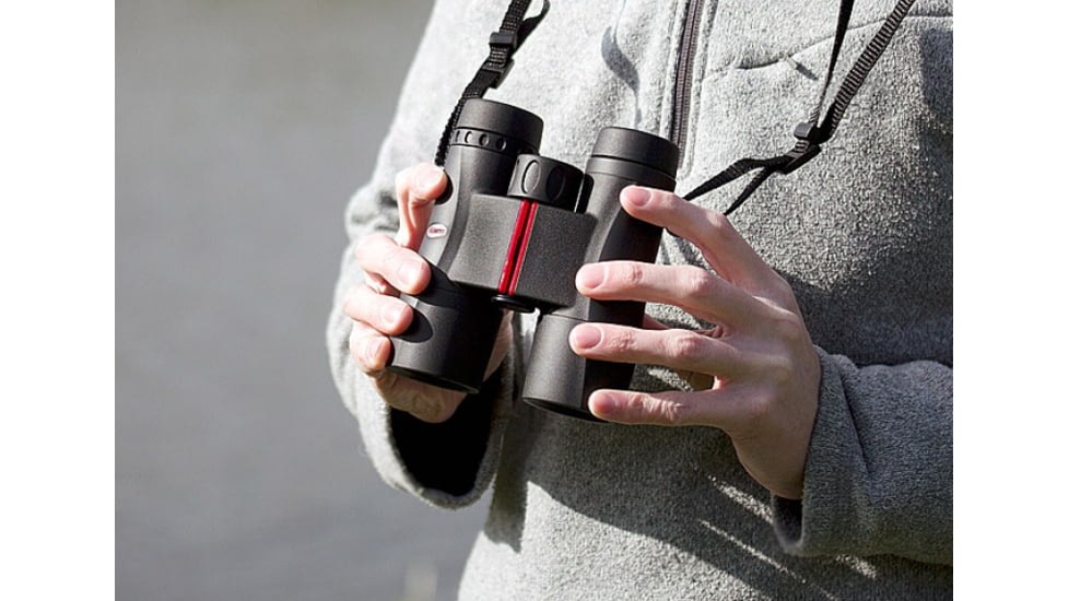 Kowa SV Series 8x32mm Waterproof Roof Prism Binocular,Black SV32-8