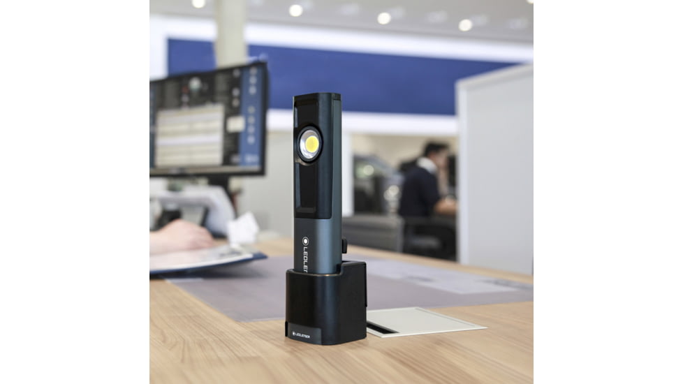 LED Lenser IW7R Li-Ion Rechargeable LED Work Light, 600 Lumens, Box, Black, 502005