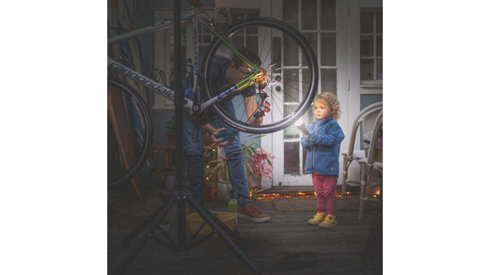 LuxPro LP1200V2 Long Range Heavy Duty 290/775 Lumens Aluminum Blac