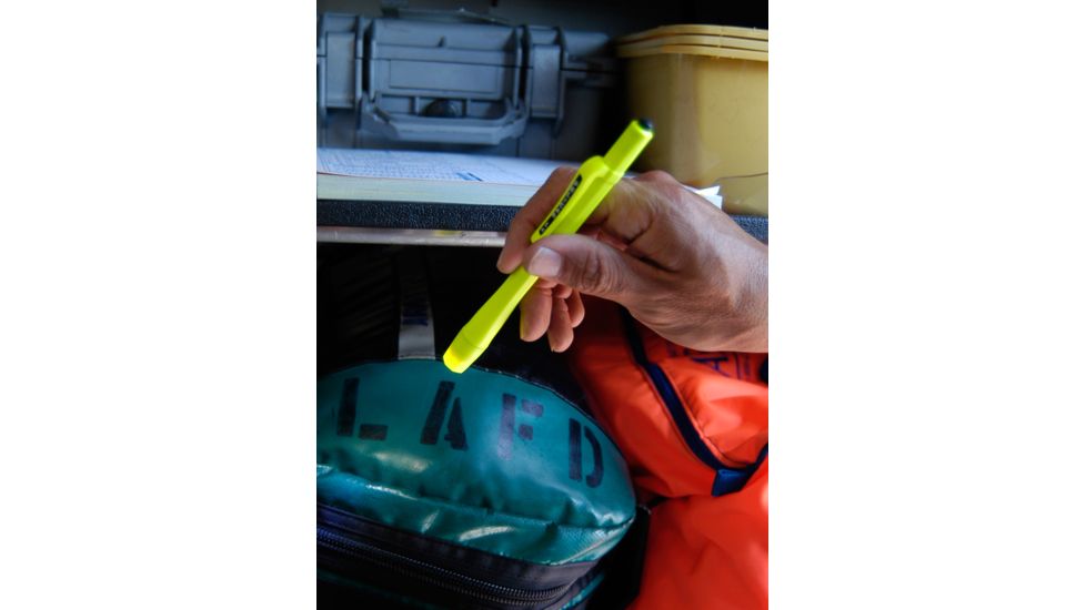 Pelican 1830 L4 LED 8 Lumens Flashlight w/AAA Batteries, Yellow, Carded