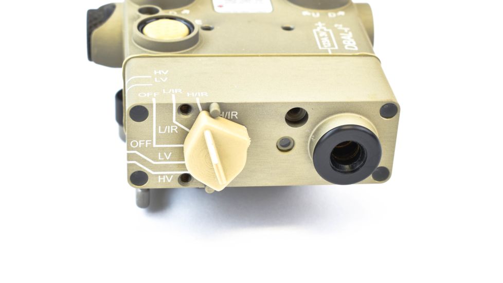 Steiner DBAL-I2 Dual Beam Aiming Laser Device, w/ Visible Laser and Class I IR Laser Pointer, Green Laser/ IR Pointer, Desert Tan, 9006