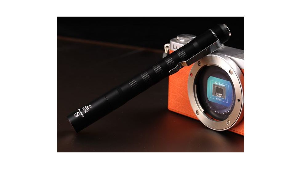 Sunwayman P02A Penlight, w/CREE XQ-E R2 LED, w/ 2xAAA Batteries, Black SUNWAYMAN-P02A-XQE-R2