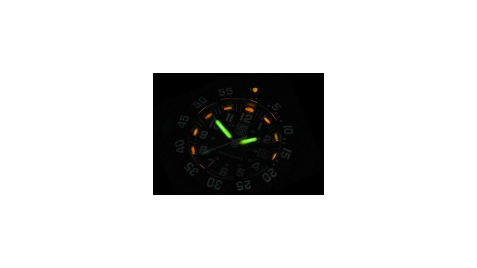 Surefire WristLight Variable-Output LED WristLight, Luminox Watch Included, 15 Low Lumens, 300 High Lumens 193958