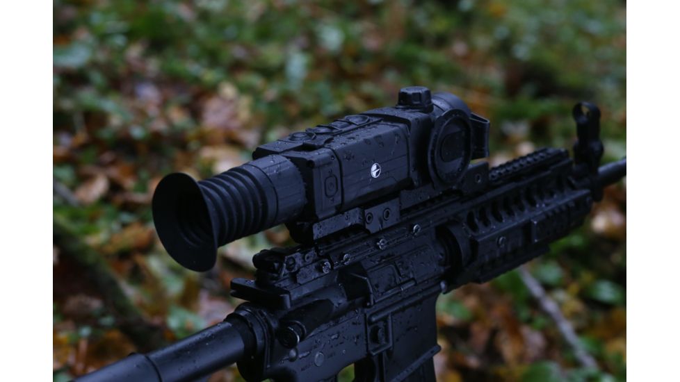 Pulsar 2.1-8.4x32mm Thermal Imaging Sight Trail, Lifestyle 1